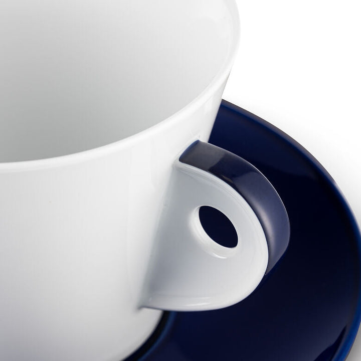 Giant Borbone cup carries sugar
